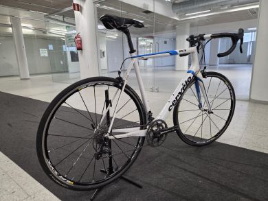 Cervelo R3 58cm (6.9kg) maantiepyörä käytetty