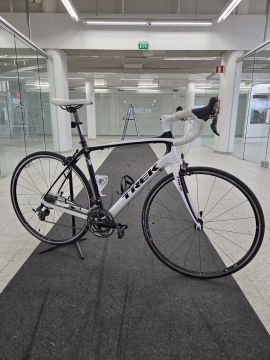 Trek Domane 4.5 56cm maantiepyörä käytetty