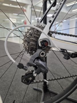Trek Domane 4.5 56cm maantiepyörä käytetty