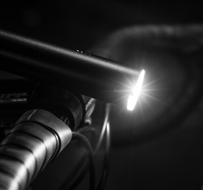 Knog PWR Rider 450lm etuvalo + power bank